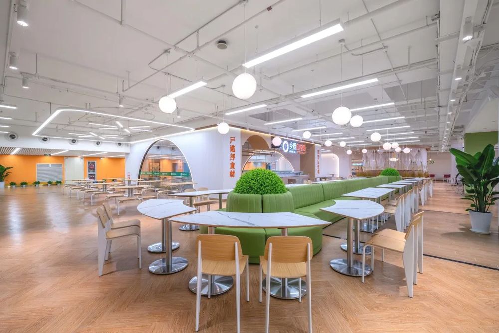 上海由由世紀廣場B1美食城